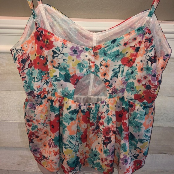 American Rag Floral Tank - Picture 4 of 5